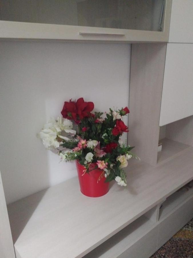 Wow Home - 175 Mq - Posteggio Privato - Davanti Porto Traghetti - Fino A 10 Posti Letto Cenova Dış mekan fotoğraf