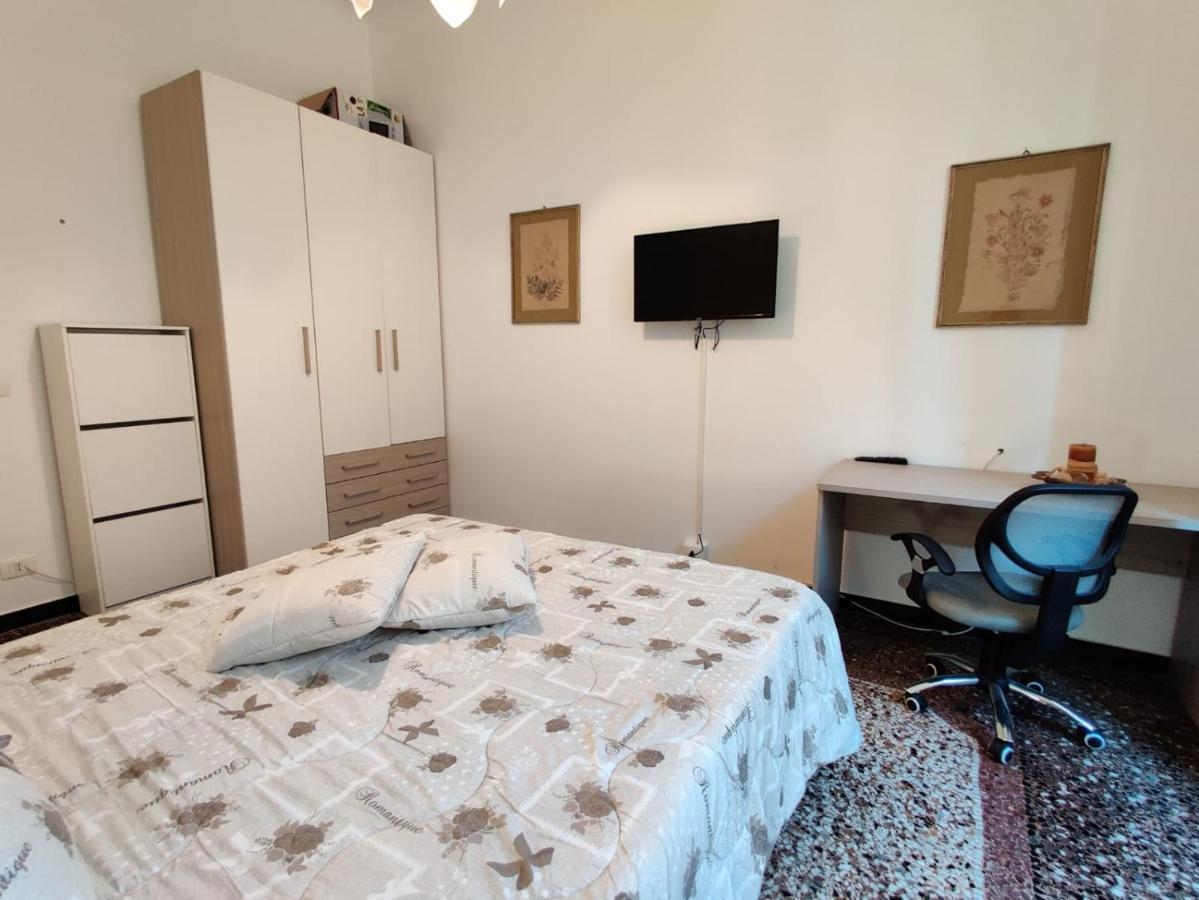 Wow Home - 175 Mq - Posteggio Privato - Davanti Porto Traghetti - Fino A 10 Posti Letto Cenova Dış mekan fotoğraf
