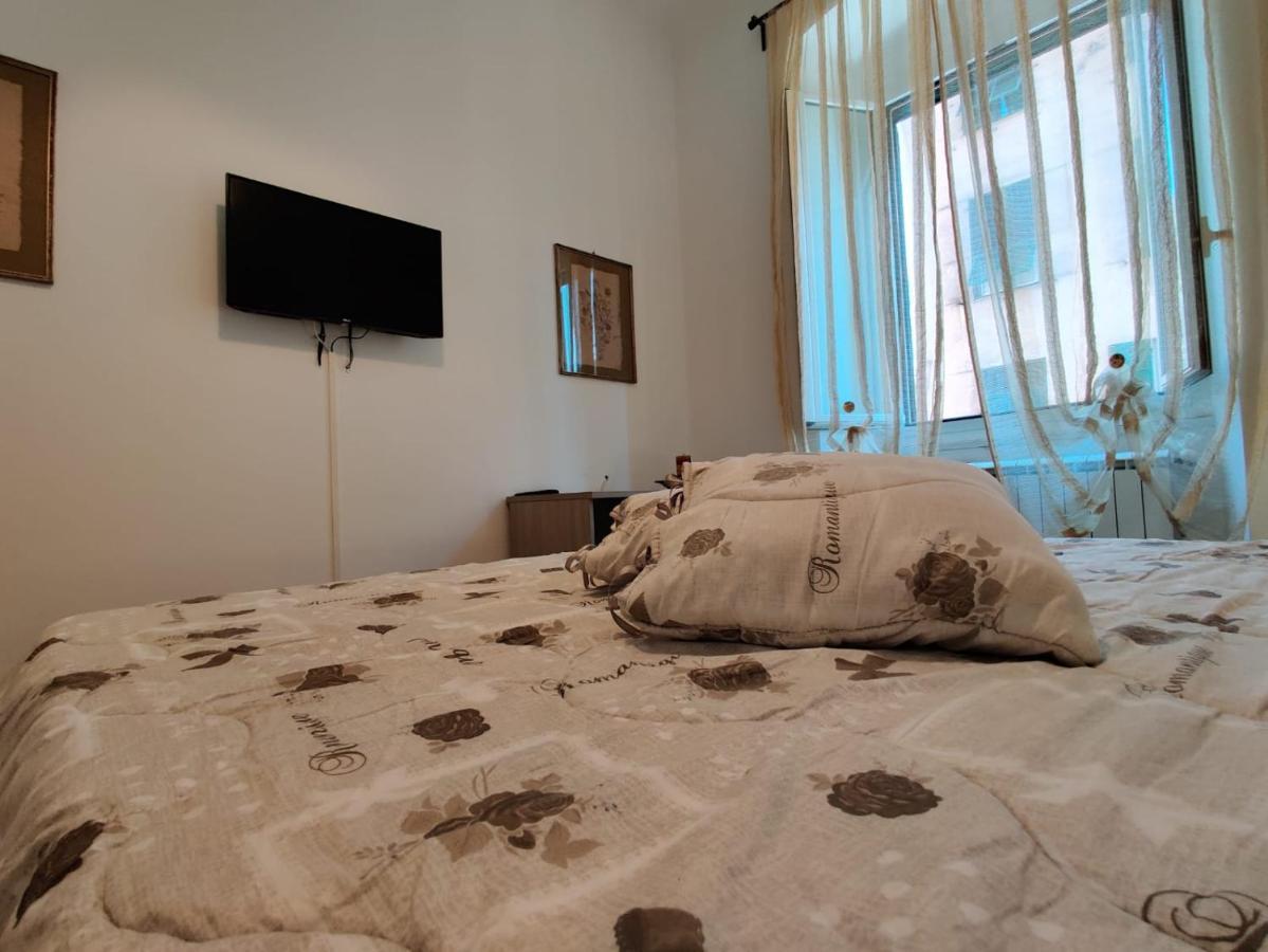 Wow Home - 175 Mq - Posteggio Privato - Davanti Porto Traghetti - Fino A 10 Posti Letto Cenova Dış mekan fotoğraf