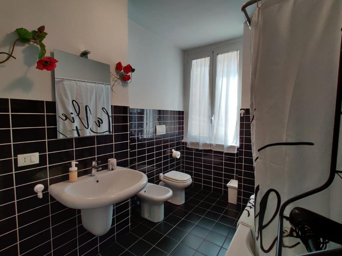Wow Home - 175 Mq - Posteggio Privato - Davanti Porto Traghetti - Fino A 10 Posti Letto Cenova Dış mekan fotoğraf
