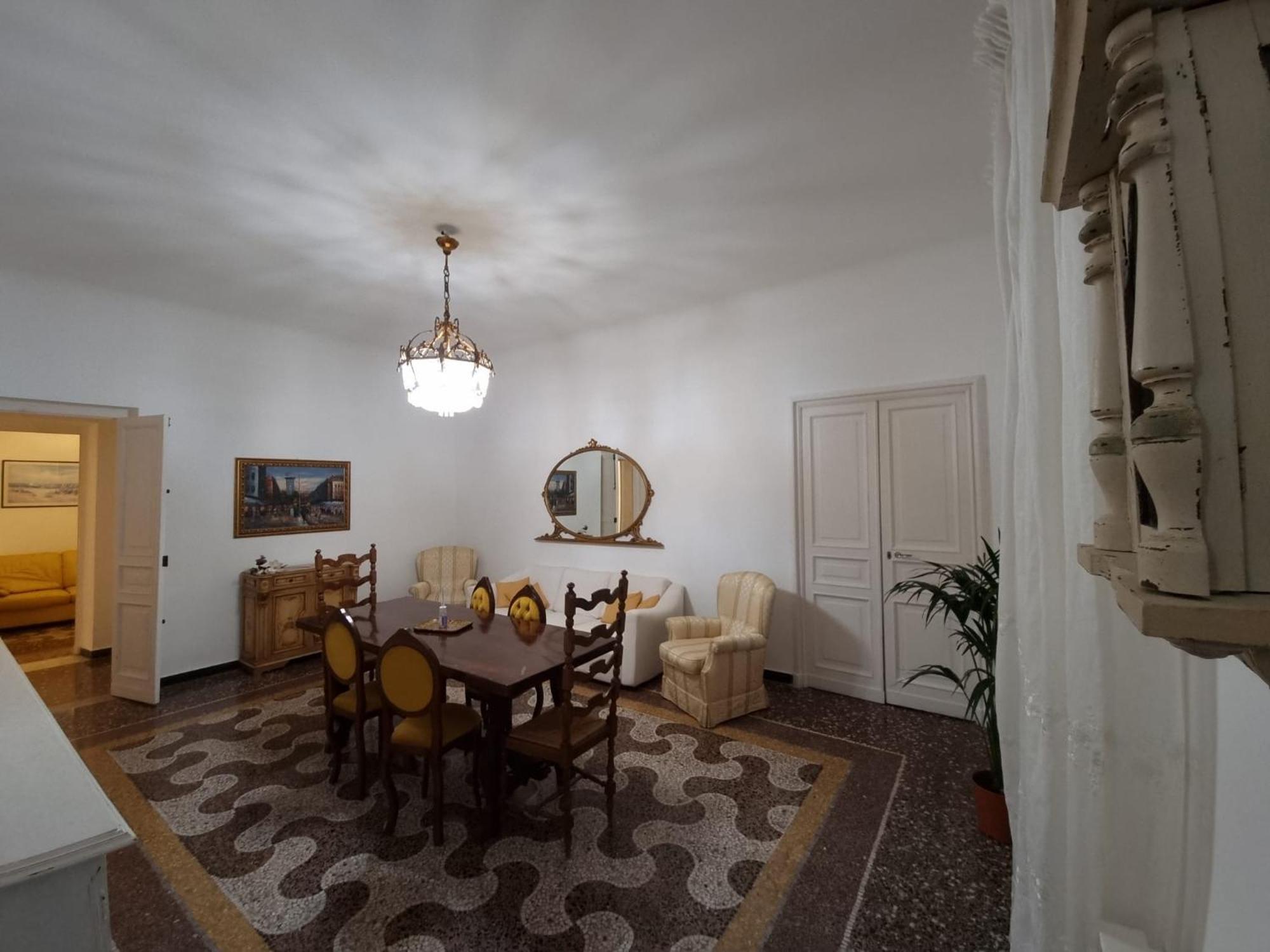 Wow Home - 175 Mq - Posteggio Privato - Davanti Porto Traghetti - Fino A 10 Posti Letto Cenova Dış mekan fotoğraf